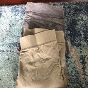 Green and grey aerie leggings